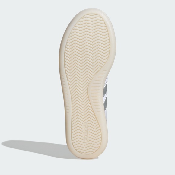 -SOLD-Adidas White and Silver Casual Sneakers new in the box - Picture 5 of 6